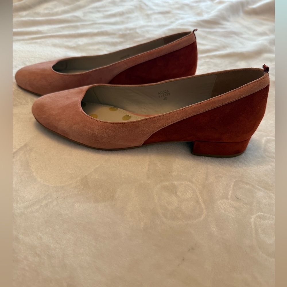 Boden Two-Tone Pink & Rust Suede Flats
